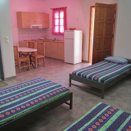 דירות "Action" House In Leonidio 4-Beds מראה חיצוני תמונה